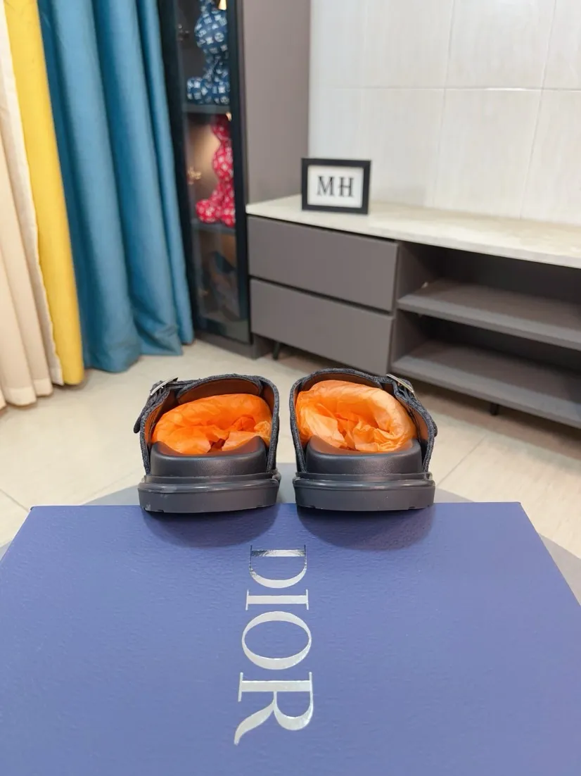 Men's shoes 💰380🌸🌸【Dior】Top purchasing agent 🇮🇹 Di Street Male God half drag counter synchronization, uppers imported from Italy with D logo fabric, high-quality complex splicing craftsmanship, soles: original soles specially provided by the original factory, exclusive event molded soles super comfortable, original factory single goods, 🔍🔍high quality, you can enter and exit the counter at will, welcome to compare, size number 38-45 (order 46)